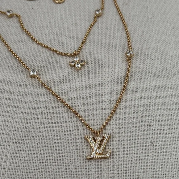 Louis Vuitton Lady LV necklace - Picture 6 of 6